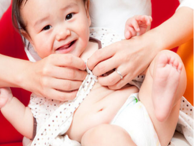 這才是寶寶手涼的真正原因，不要再給寶寶瞎穿衣服了！